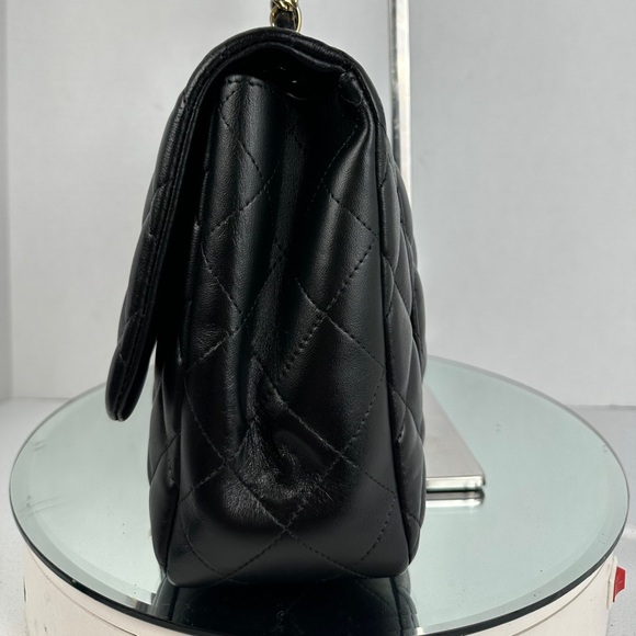 CHANEL JUMBO CC Matelasse 30 Classic Flap
Bag Leather BK GHW - Picture 4 of 13